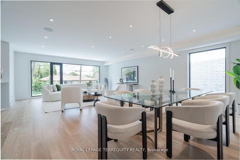 Photo 8 at 207 Newton Drive, Newtonbrook East, Toronto