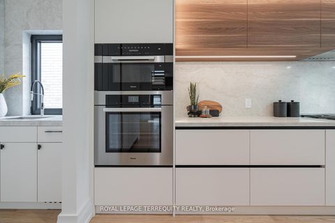 Photo 23 at 207 Newton Drive, Newtonbrook East, Toronto