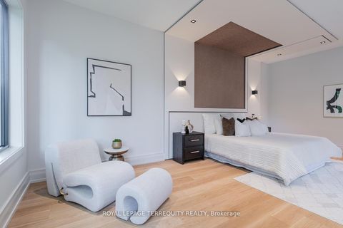 Photo 29 at 207 Newton Drive, Newtonbrook East, Toronto