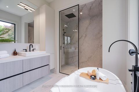 Photo 33 at 207 Newton Drive, Newtonbrook East, Toronto