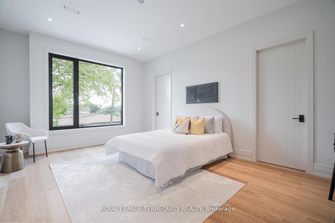 Photo 36 at 207 Newton Drive, Newtonbrook East, Toronto