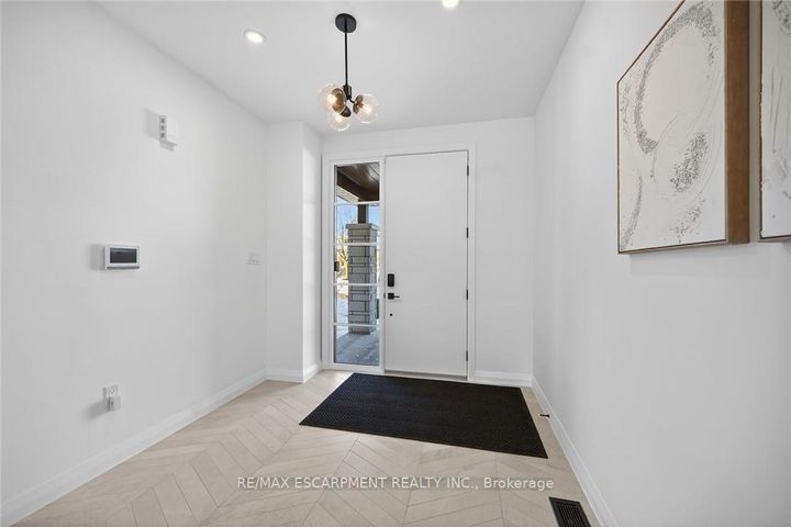 Photo 2 at 29 Kingfisher Drive, Bruleville, Hamilton