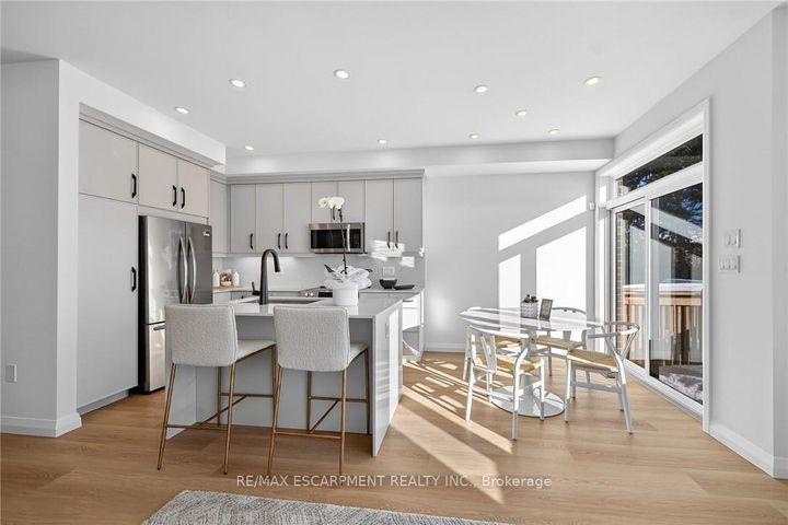 Photo 13 at 29 Kingfisher Drive, Bruleville, Hamilton