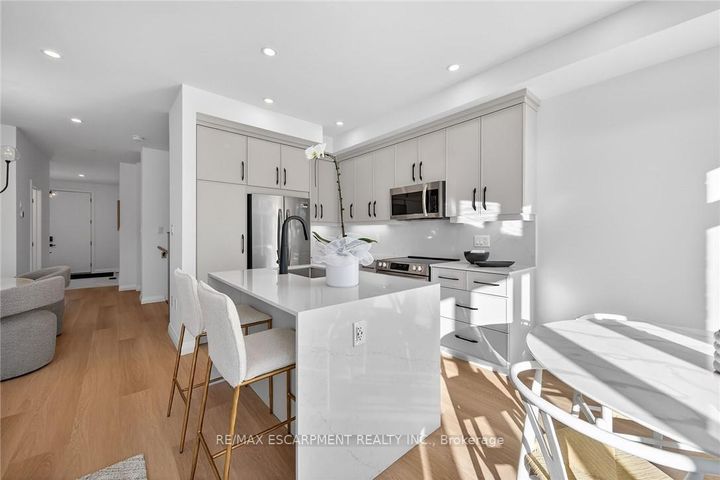 Photo 17 at 29 Kingfisher Drive, Bruleville, Hamilton