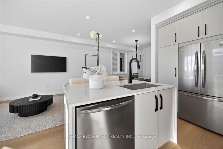 Photo 22 at 29 Kingfisher Drive, Bruleville, Hamilton