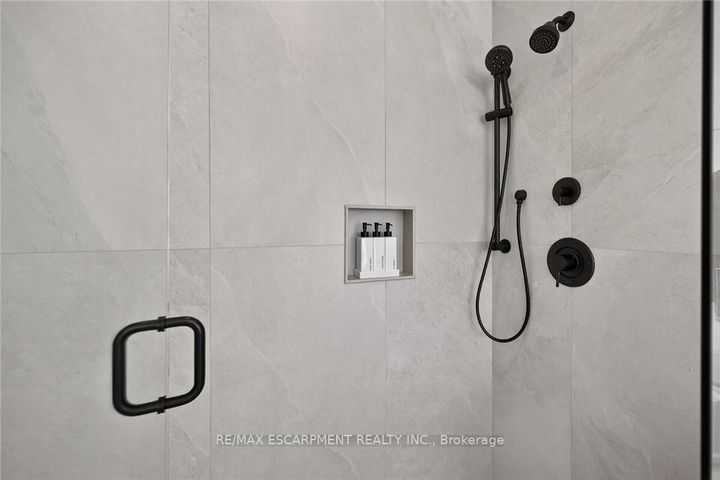 Photo 33 at 29 Kingfisher Drive, Bruleville, Hamilton