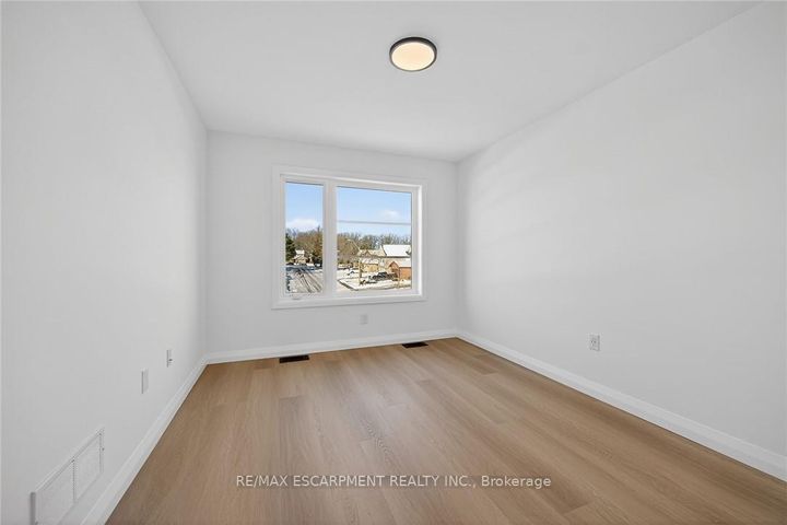 Photo 35 at 29 Kingfisher Drive, Bruleville, Hamilton