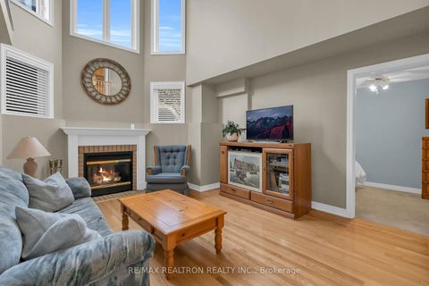 Photo 22 at 17 Marchant Circle, Schomberg, King