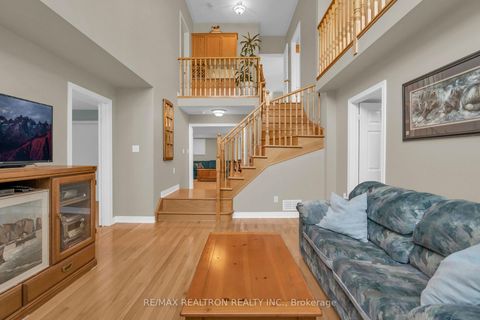 Photo 23 at 17 Marchant Circle, Schomberg, King