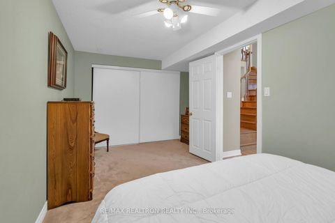 Photo 25 at 17 Marchant Circle, Schomberg, King