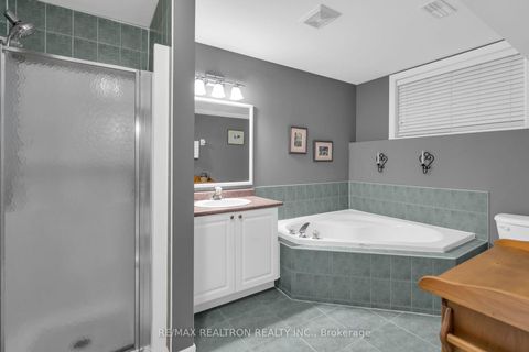 Photo 26 at 17 Marchant Circle, Schomberg, King