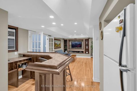 Photo 30 at 17 Marchant Circle, Schomberg, King