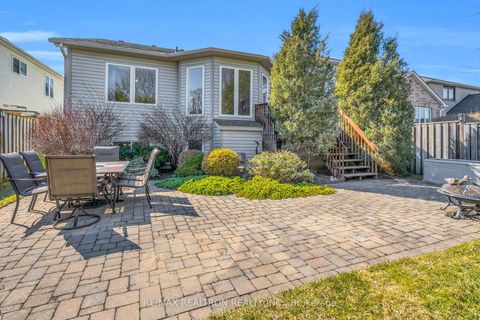 Photo 32 at 17 Marchant Circle, Schomberg, King