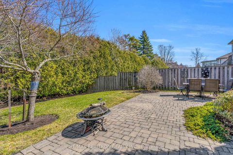 Photo 33 at 17 Marchant Circle, Schomberg, King