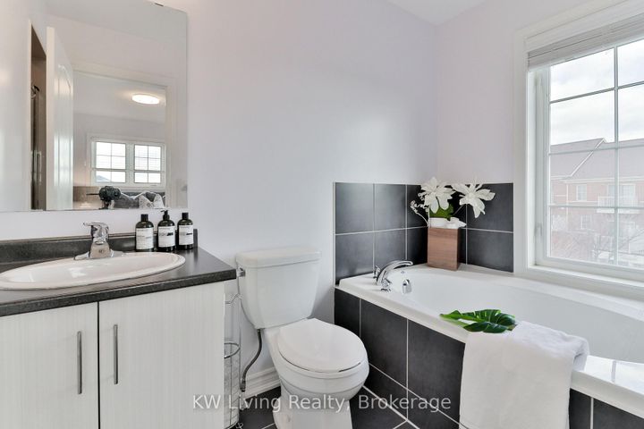 Photo 40 at 10373 Woodbine Avenue E, Cathedraltown, Markham