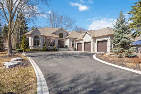 Photo 1 at 71 Glacier Court, Rural Vaughan, Vaughan