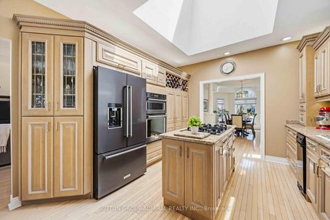 Photo 8 at 71 Glacier Court, Rural Vaughan, Vaughan