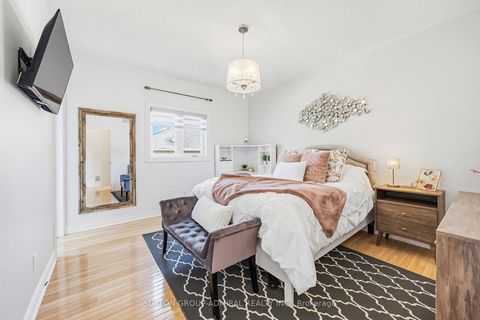 Photo 17 at 71 Glacier Court, Rural Vaughan, Vaughan