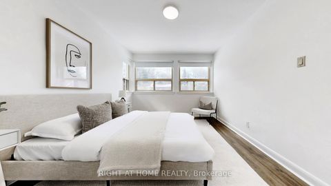 Photo 17 at 33 Sanderling Place, Don Mills, Toronto