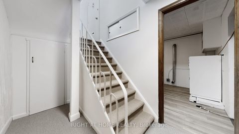 Photo 25 at 33 Sanderling Place, Don Mills, Toronto