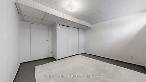 Photo 37 at 33 Sanderling Place, Don Mills, Toronto