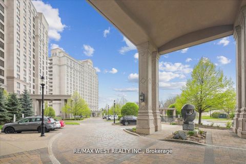 Photo 11 at 405 - 9255 Jane Street, Maple, Vaughan