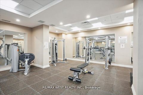 Photo 12 at 405 - 9255 Jane Street, Maple, Vaughan