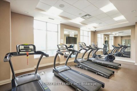 Photo 14 at 405 - 9255 Jane Street, Maple, Vaughan