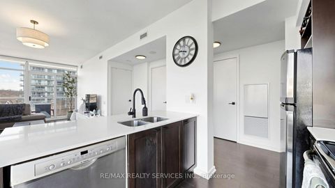 Photo 14 at 511 - 105 The Queensway Avenue, Swansea, Toronto