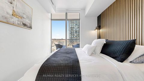 Photo 18 at 511 - 105 The Queensway Avenue, Swansea, Toronto