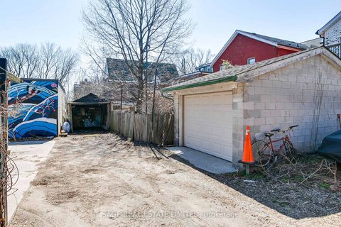 Photo 3 at 65 Lakeview Avenue, Bellwoods, Toronto