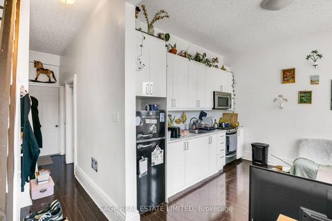 Photo 14 at 65 Lakeview Avenue, Bellwoods, Toronto