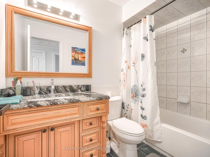 Photo 19 at 563 Mulock Court, College Manor, Newmarket