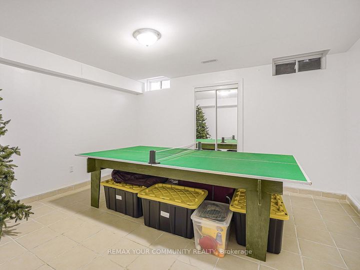 Photo 22 at 563 Mulock Court, College Manor, Newmarket