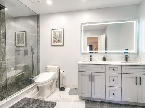 Photo 14 at 563 Mulock Court, College Manor, Newmarket