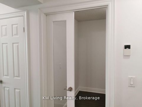 Photo 15 at 1502 - 15 Greenview Avenue, Newtonbrook West, Toronto