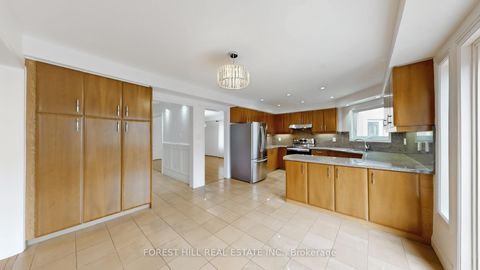 Photo 8 at 47 Edenbridge Drive, Beverley Glen, Vaughan