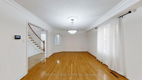 Photo 9 at 47 Edenbridge Drive, Beverley Glen, Vaughan