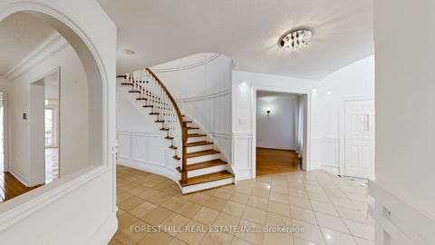 Photo 11 at 47 Edenbridge Drive, Beverley Glen, Vaughan