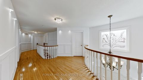 Photo 12 at 47 Edenbridge Drive, Beverley Glen, Vaughan