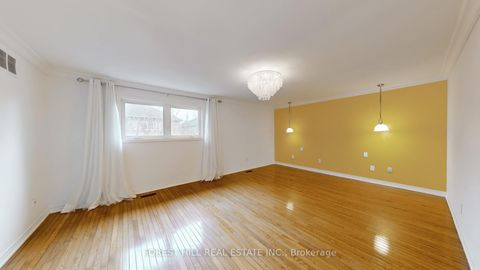 Photo 13 at 47 Edenbridge Drive, Beverley Glen, Vaughan