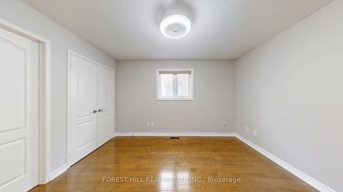 Photo 20 at 47 Edenbridge Drive, Beverley Glen, Vaughan