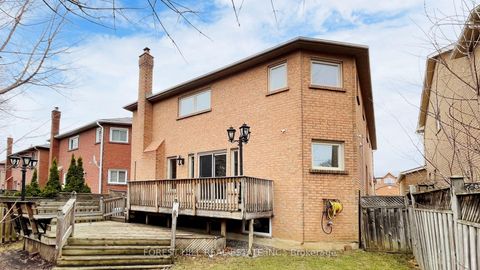 Photo 28 at 47 Edenbridge Drive, Beverley Glen, Vaughan