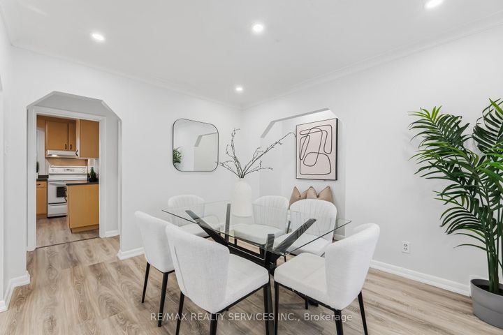 Photo 11 at 6 Bonnyview Drive, Queensway, Toronto
