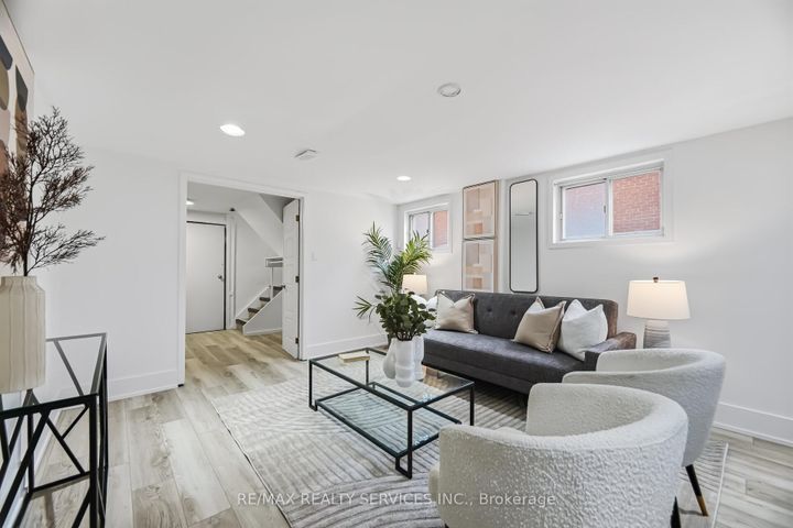 Photo 29 at 6 Bonnyview Drive, Queensway, Toronto