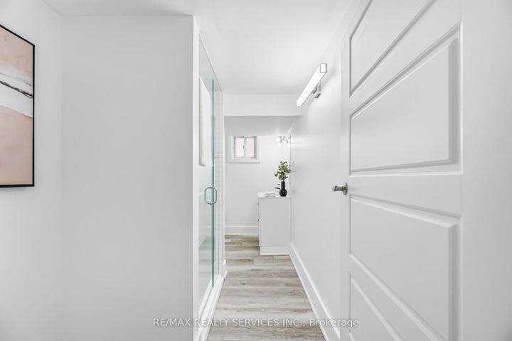 Photo 40 at 6 Bonnyview Drive, Queensway, Toronto
