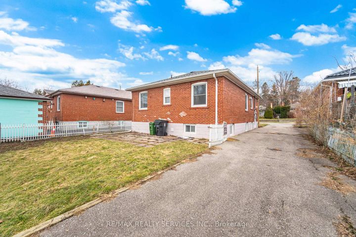 Photo 47 at 6 Bonnyview Drive, Queensway, Toronto