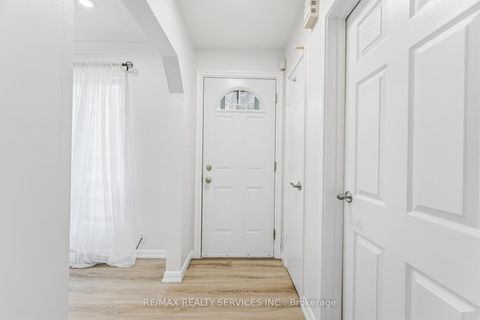 Photo 4 at 6 Bonnyview Drive, Queensway, Toronto