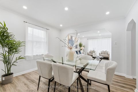 Photo 10 at 6 Bonnyview Drive, Queensway, Toronto