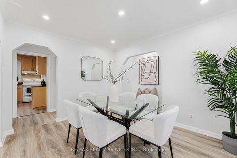 Photo 11 at 6 Bonnyview Drive, Queensway, Toronto